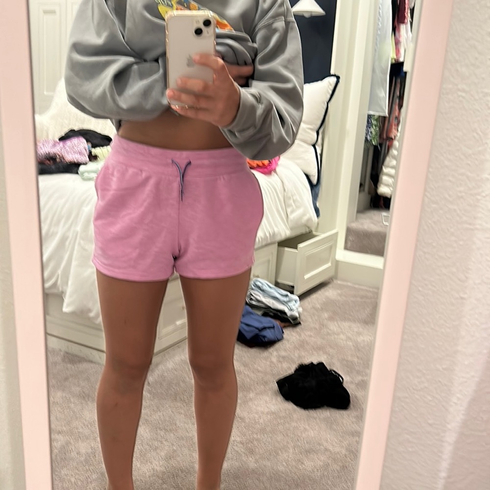 pink shorts